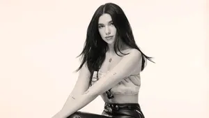 Pretty Model Dua Lipa Wallpaper