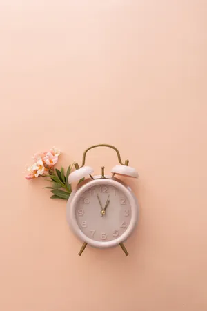 Pretty Pastel Pink Retro Clock Wallpaper