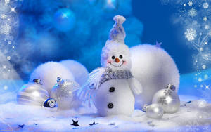 Pretty White Christmas With Snowman Wallpaper