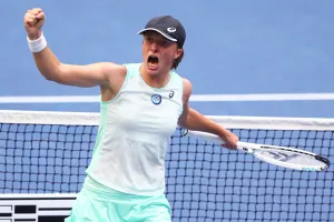 Professional Tennis Player Iga Swiatek Wallpaper