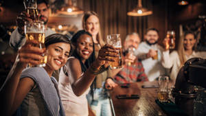 Pub Friends Beer Cheers Photography Wallpaper