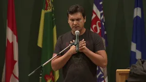 Public Speakerat Podium Wallpaper