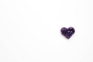 Purple Crystal Heart White Background Wallpaper