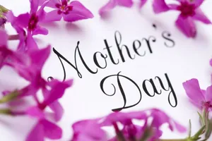 Purple Flowers For Mother's Day Wallpaper