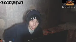 Quackity In The Bedroom Wallpaper