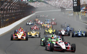 Racing Cars In Indianapolis 500 Wallpaper