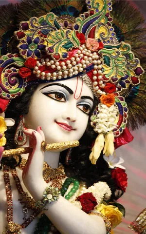 Radha Krishna With Flute Statue Wallpaper