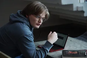 Ragnarok Magne With Glasses Wallpaper