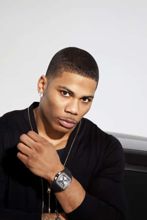 Rapper Nelly Performing For Crowd Wallpaper