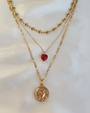 Red Crystal Heart Necklace Wallpaper