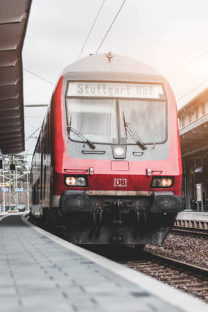Red Train In Stuttgart Hbf Wallpaper