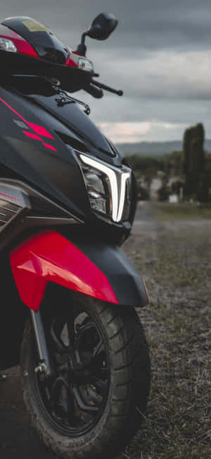 Redand Black Scooter Closeup Wallpaper