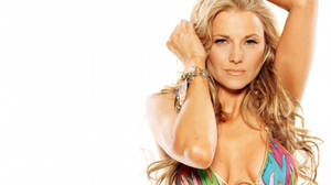 Resilient New Zealand Actress, Lucy Lawless Wallpaper