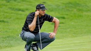 Retief Goosen Squat Position Wallpaper