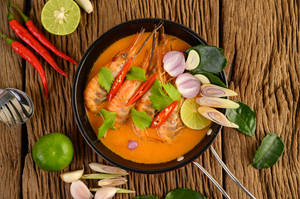 Rich Spicy Tom Yum Soup Wallpaper