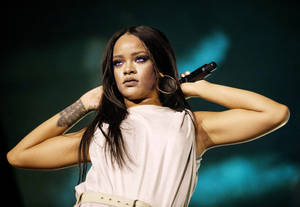 Rihanna Hd During Concert Wallpaper