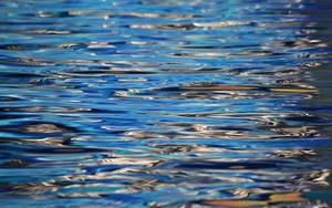 Rippling Clear Water Wallpaper