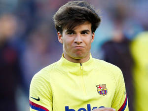 Riqui Puig Fc Barcelona Midfielder Football Wallpaper