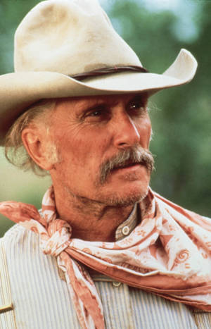 Robert Duvall As Augustus Mccrae In Lonesome Dove Wallpaper