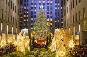 Rockefeller Center Holiday Crowd Wallpaper