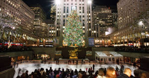 Rockefeller Center Packed Crowd Wallpaper