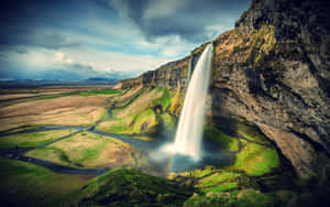 Rocky Mountains Seljalandsfoss Waterfall Wallpaper