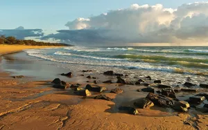 Rocky Shoreline Beach Desktop Wallpaper