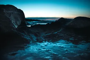 Rocky Shores Screensavers Wallpaper
