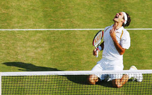Roger Federer 2007 Wimbledon Champ Wallpaper