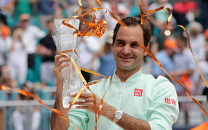Roger Federer Miami Open Tennis Trophy Wallpaper