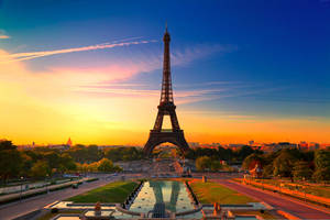 Romantic Eiffel Paris Wallpaper