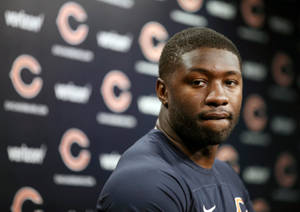 Roquan Smith In A Press Conference Wallpaper