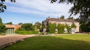 Rose Hall Great House Exterior Area Wallpaper