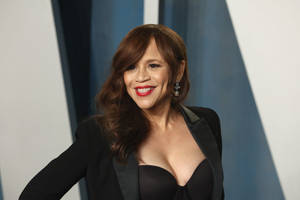 Rosie Perez 2022 Vanity Fair Oscar Party Wallpaper