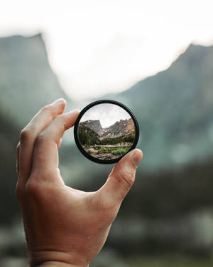 Round Magnifying Glass Focus Photography Wallpaper