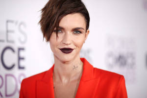 Ruby Rose 2017 People's Choice Awards Wallpaper
