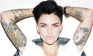 Ruby Rose Tatuaje En El Cuello Wallpaper