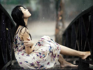 Sad Girl In The Rain Wallpaper