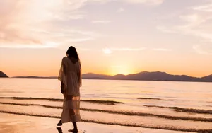 Sad Love Beach Girl Wallpaper