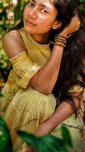 Sai Pallavi In Yellow Dress Wallpaper