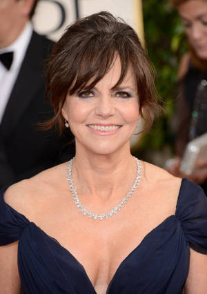 Sally Field At The Golden Globes Awards 2013 Wallpaper