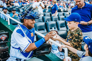 Salvador Perez Autograph Wallpaper