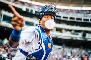 Salvador Perez Bubblegum Closeup Wallpaper