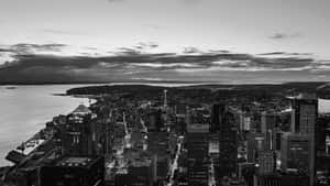 San Francisco's Iconic Golden Gate Bridge In Black And White Wallpaper