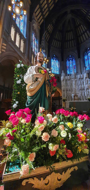 San Judas Statue In Church Wallpaper