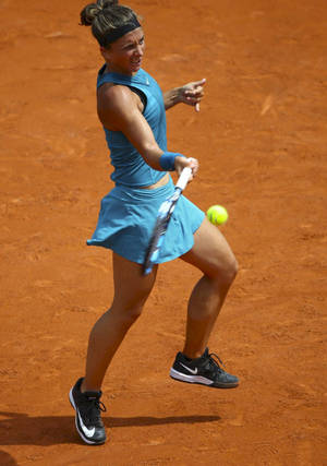 Sara Errani Solid Forehand Receive Wallpaper