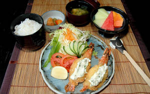 Savory Japanese Lunch Feast - Crispy Tempura And Fresh Veggies Wallpaper