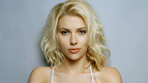 Scarlett Johansson Sexy Blonde Wallpaper