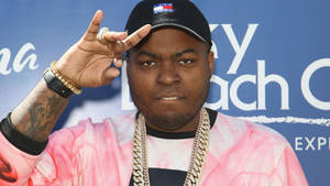 Sean Kingston Lip Bite Wallpaper