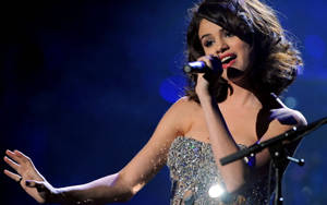 Selena Gomez Live Performance Wallpaper